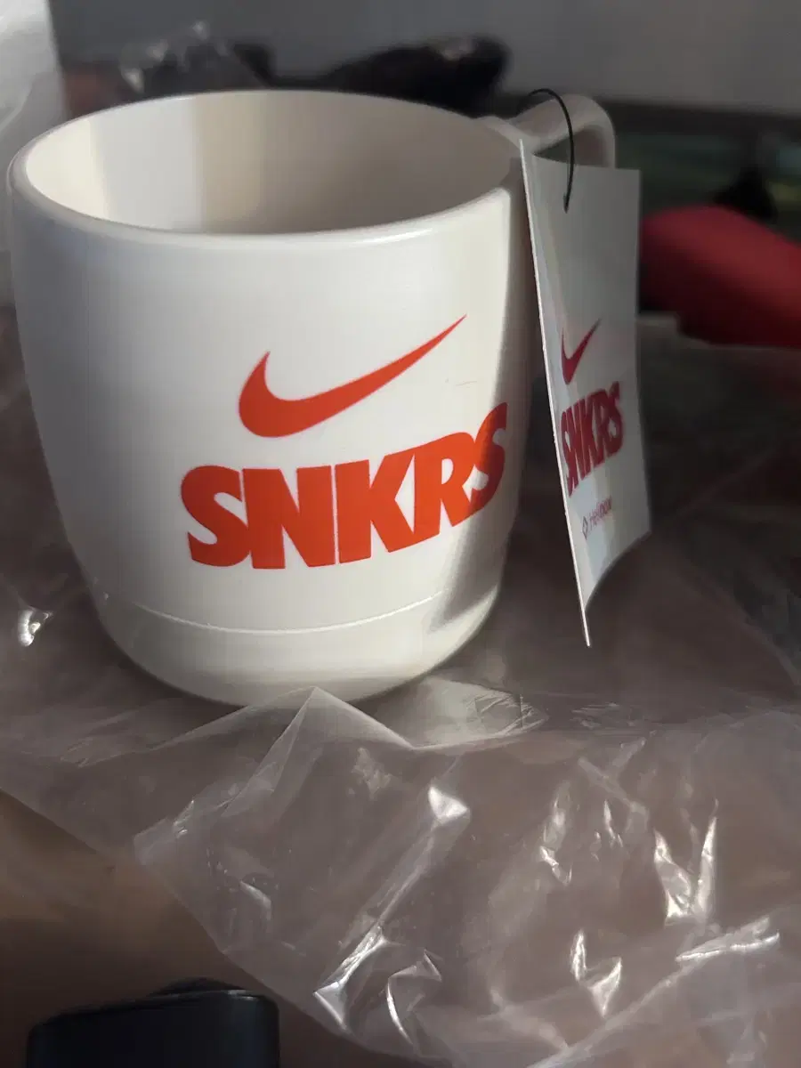 헬리녹스 x 나이키 SNKRS 4주년 다이넥스 머그 컵